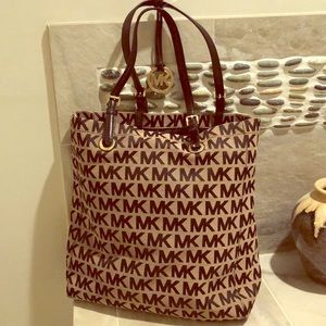 Michael Kors Tote